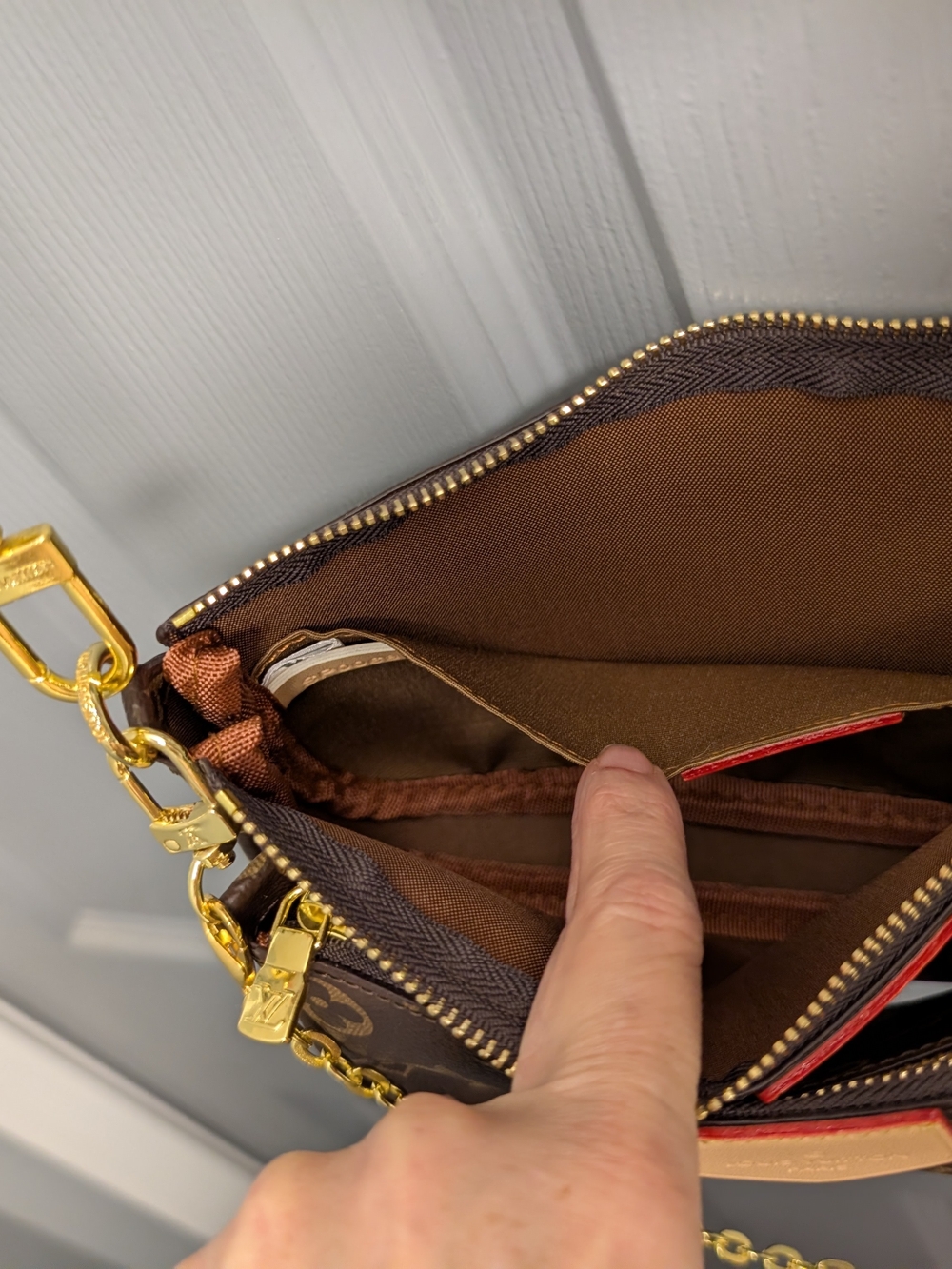 Unbranded Designer-Inspired Crossbody - Picture 14 of 16